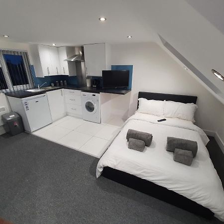 New Self Contained Flat,In Hayes, Free Parking Hotell Northolt  Eksteriør bilde