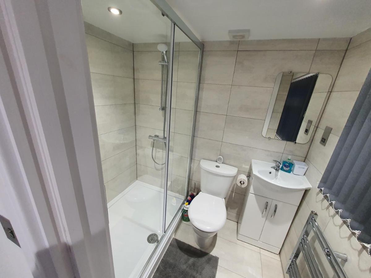 New Self Contained Flat,In Hayes, Free Parking Hotell Northolt  Eksteriør bilde