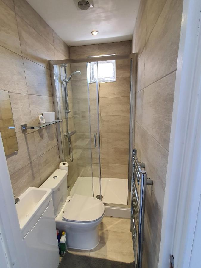 New Self Contained Flat,In Hayes, Free Parking Hotell Northolt  Eksteriør bilde