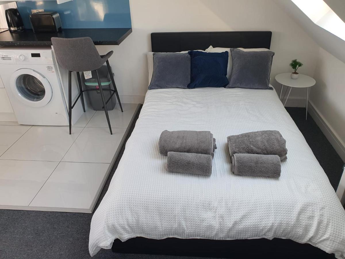 New Self Contained Flat,In Hayes, Free Parking Hotell Northolt  Eksteriør bilde