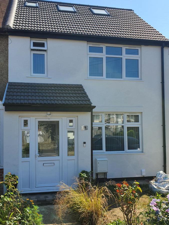 New Self Contained Flat,In Hayes, Free Parking Hotell Northolt  Eksteriør bilde